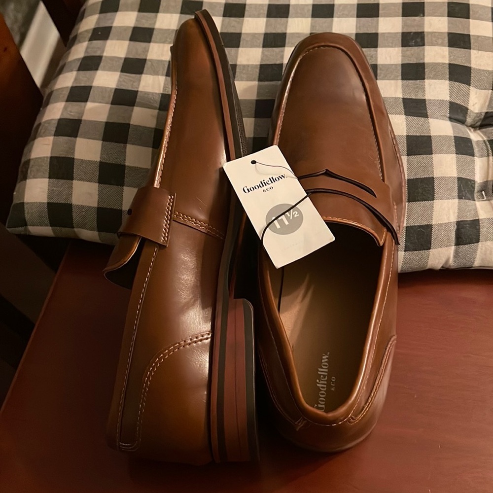 Mens shoes